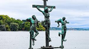 Um das Jahr 1577 wurde diese bronzene Kreuzigungsdarstellung vermutlich in Konstanz gegossen. Bis heute wird sie „Schwedenkreuz“ ...