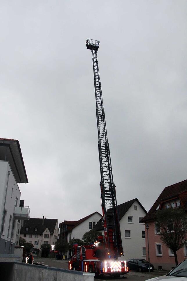 Bild 6: Bilder von der Drehleiter-Demonstration der Feuerwehr Blumberg