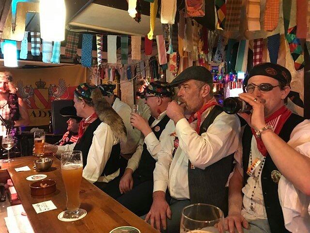 Lustige Runde, sieben Stunden Programm!