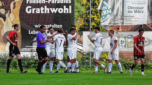 Fünfmal jubelte der FC Kluftern beim FC Bodman-Ludwigshafen. Der hatte einen rabenschwarzen Tag erwischt und verlor 2:5.