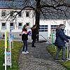 Auf große Resonanz stoßen die &bdquo;Wegweiser zu Ostern&ldquo;, die das Riedböhringer Gemeindeteam um die St. Genesius-Kirche ...