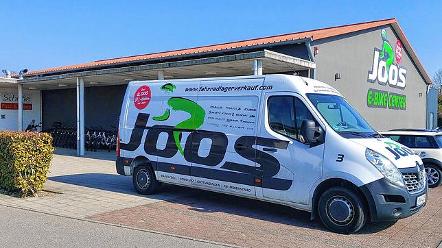 Wer ein neues Bike benötigt, der sollte bei Zweirad Joos GmbH & Co. KG, Filiale Immenstaad Gehrenbergstraße 1B, vorsprechen: Hier ...