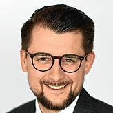 Tobias Bretzel ist Projektleiter der Luftfahrt-Messe Aero.