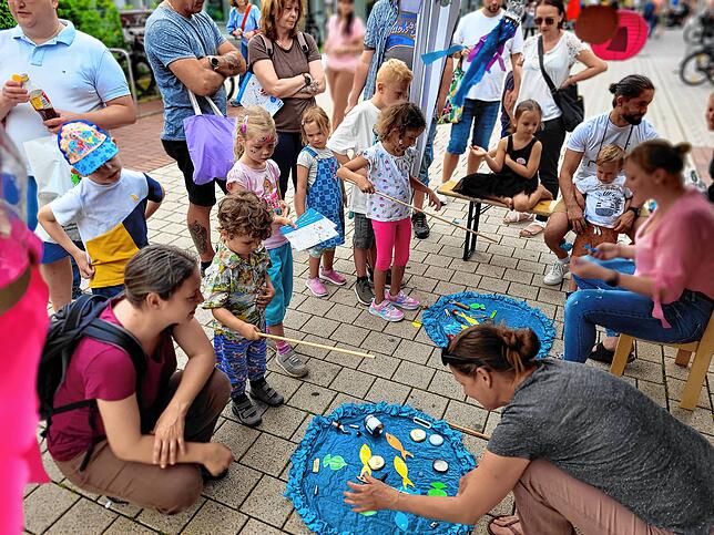 Bild 17: Alle Bilder von der Aktion „Herz für Kinder“ in Radolfzell