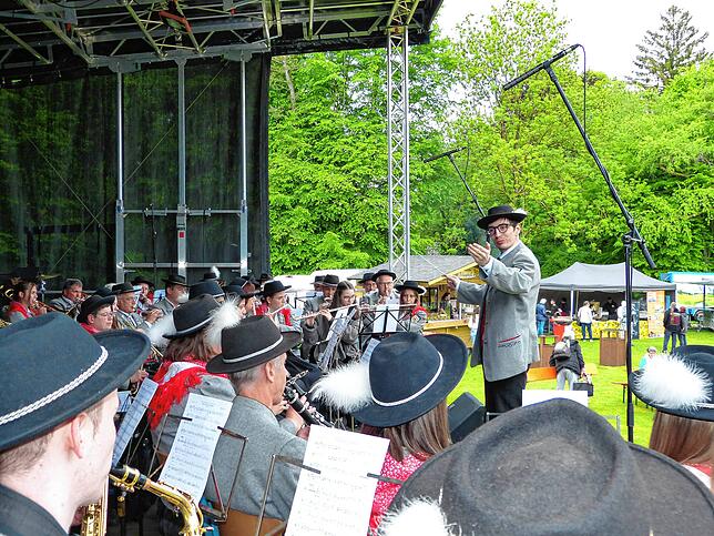 Bild 2: Serenade vereint die Musiker