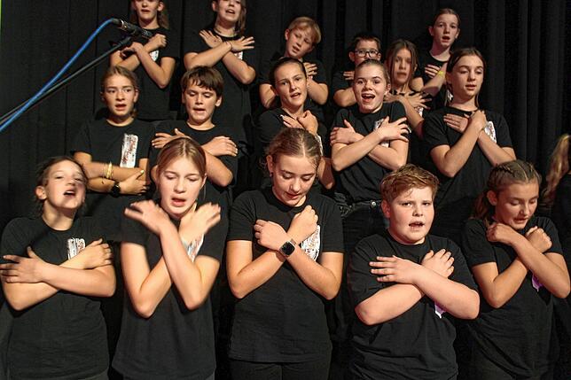 Bild 1: „Abgestempelt“: Realschule zeigt eigenes Musical