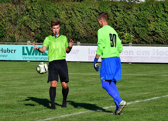 Bild 5: VfB Waldshut feiert schmeichelhaften 3:2-Sieg gegen Bosporus FC Friedlingen &ndash; und wir haben die Bilder!