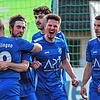 Endlich ein Sieg: Der FC Geißlingen mit (von links) Pascal Bercher, Robin und Aron Nohl, Fabio Merz und Ralf Sutter kann &ndash; wie ...