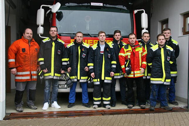 Die Helfer in Harpolingen (von links): Arno Siebold, Mark Baumgartner, Jan Owe Burkert, Mario und Nico Jehle, Mike Weber, Pascal Heber, ...