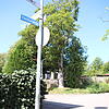 Wer sich den Pavillonweg hochgekämpft hat, sieht die Stelle am Baum, wo einst der 1875 errichtete Aussichtsturm stand.