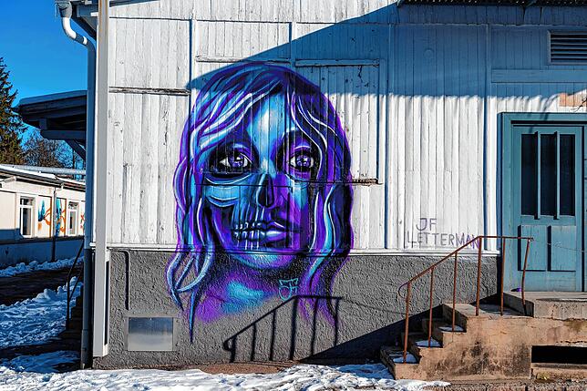 Graffiti an einer Wand der alten SABA-Gebäude.