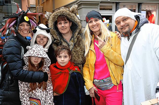 Bild 22: Bunt, bunter, Konstanzer Fasnacht: So fantasievoll geht es auf dem Münsterplatz zu