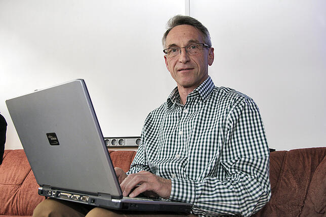 Gerhard Echle, Unternehmer und Mitglied der LUG-VS, stellt sein Unternehmen bereits vor zwölf Jahren auf Linux um. Diesen Schritt bereut ...