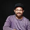 Kristo Sagor, 45, macht Theater für junges Publikum und Erwachsene. Seine Stücke wurden vielfach ausgezeichnet, etwa mit dem ...
