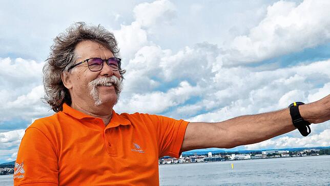 Skipper Michael Immler verbreitet Ruhe in der Crew und leitete das Geschehen an Bord an.