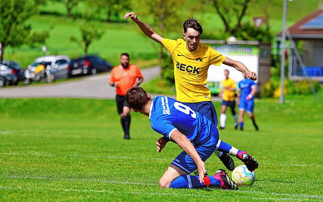 Bild 27: 6:0-Sieg im Spitzenspiel! A-Jugend der SG Dettingen-Dingelsdorf erobert Bezirksliga-Spitzenposition