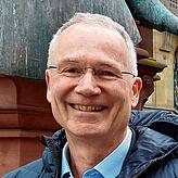 Claus Knoth-Jurisch ist Volkswirt und Sinologe. Er kennt China und die Schweiz sehr gut und findet, Konstanz schöpfe sein ...