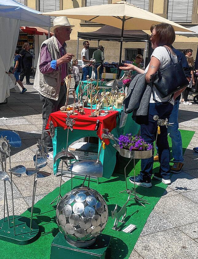 Bild 2: Bilder vom Frühlingsmarkt und verkaufsoffenem Sonntag in Wehr