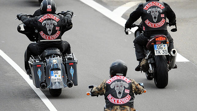 Rockergruppierungen &ndash; hier Mitglieder der &bdquo;Hells Angels&ldquo; &ndash; folgen eigenen Gesetzen.