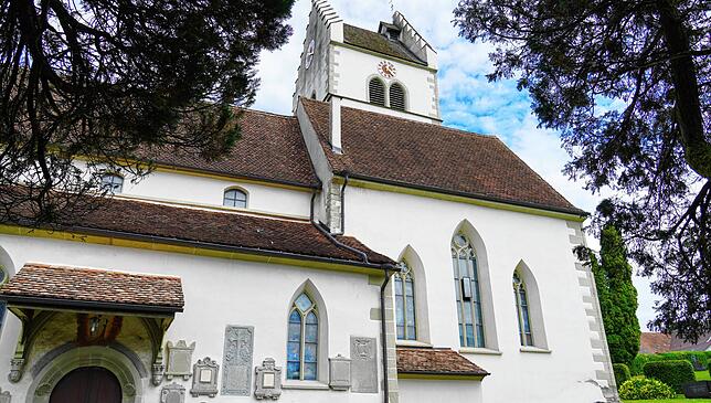 Die Pfarrkirche St. Georg wurde 779 zum ersten Mal urkundlich erwähnt. 1283 wurde Bermatingen als Pfarrei beurkundet.