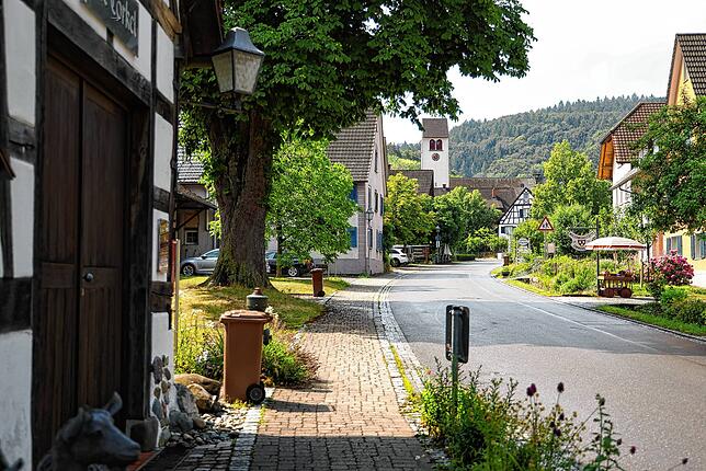 Dorfidylle: Die Ortsdurchfahrt Bankholzen
