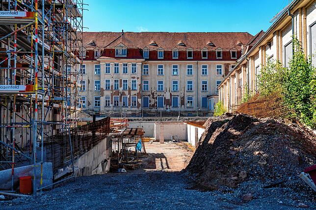 Die denkmalgeschützten Kasernenbauten werden zu &bdquo;Stadtresidenzen&ldquo;.