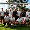 Trainer Michael Schnee (stehend links) und die Zugänge bei der SG Marbach/Rietheim: (von links stehend) Nico Waidele, Elias Scheid, Marc ...