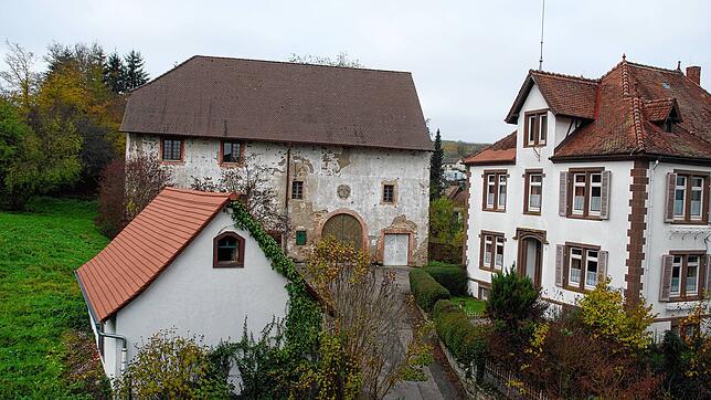 Der Pfarrhof in Erzingen ist für viele Generationen des Dorfes ein bedeutender Ort und soll erhalten werden. Bild: Eva Baumgartner