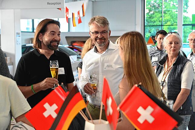 Bild 21: Deutschland – Schweiz: Die schönsten Bilder vom Public Viewing in Tiengen