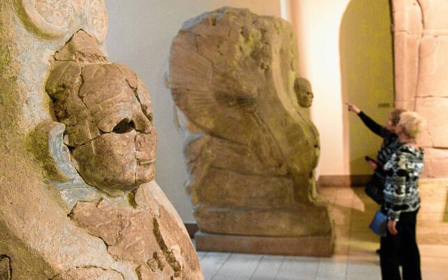 Eine der zwei Sphingen von Hattuscha 2011 im Berliner Pergamonmuseum vor ihrer Rückgabe an die Türkei.