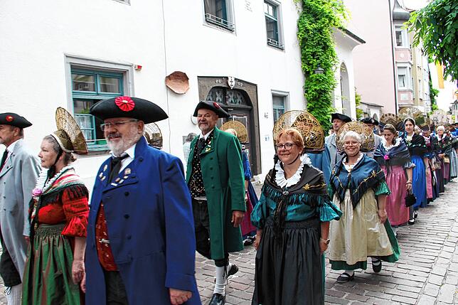 Bild 13: Hausherrenfest 2024: Hausherren-Prozession nach dem Hochamt