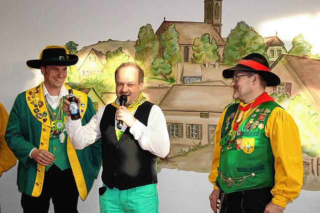 Bild 2: Froschzeller Holzer feiern 50 Jahre: Höhepunkte vom Jubiläum mit Umzug und Zunftmeisterempfang