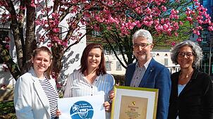 Das große Jubiläumsfest zur Stadterhebung vor 75 Jahren ist organisiert: Lorena Brigante, Ricarda Ladmann, Bürgermeister Michael Thater ...