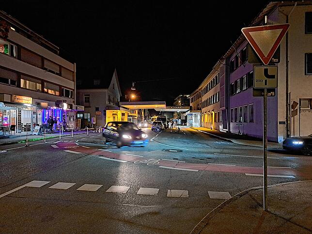 Blaulicht im Konstanzer Stadtgebiet: Am Abend des Donnerstags, 12. September, läuft eine Großfahndung nach einem mutmaßlich ...
