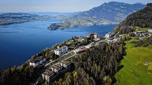Das Bürgenstock-Resort oberhalb des Vierwaldstättersees zu sehen. Hier sollte im Sommer eine friedliche Lösung des Ukraine-Krieges ...