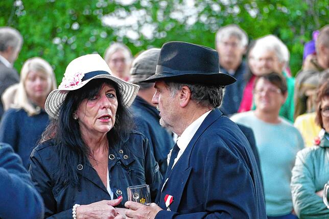 Bild 24: ACE feiern zu ihem 50. in ihrem Lustschloss auf der Hofwiese ein spektakuläres Geburtstagsfest