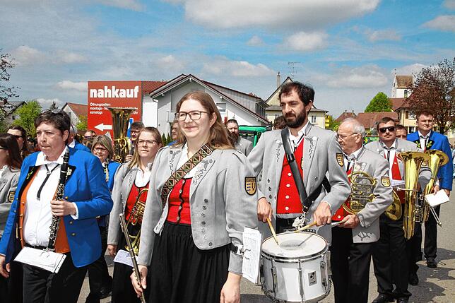 Bild 5: Bilder vom Jubiläumsumzug des Musikvereins Liggersdorf im Rahmen des Bezirksmusikfestes