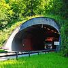 Der Bürgerwaldtunnel in Tiengen (Archivbild). Der A98-Abschnitt Tiengen-Lauchringen ist wegen Wartungsarbeiten in beiden Tunneln &ndash; ...
