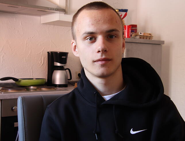 Daniil Kovalevskiy, 17, ist mit seiner Mutter und weiteren Verwandten aus der ukrainischen Stadt Saporischschja über Polen nach ...