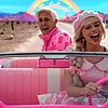 Der pinke Traum? Ryan Gosling als Ken and Margot Robbie als Barbie in einer Szene des Films &bdquo;Barbie&ldquo;.