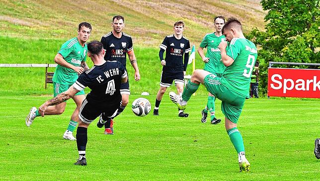 Bild 11: FC Wehr gewinnt 4:2 beim SV Waldhaus – und wir haben Fotos!