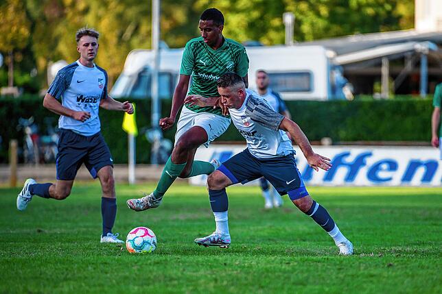 Bild 22: VfB Waldshut gewinnt mit 4:0 gegen den FC Zell &ndash; und wir haben Bilder!