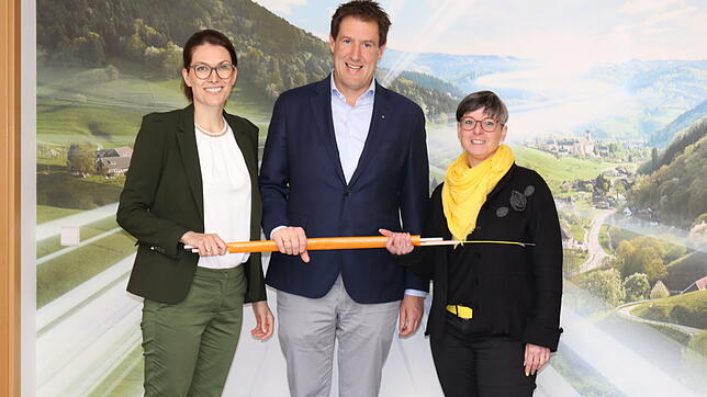 Eine enge Zusammenarbeit von Spezialisten: Marina und Felix Stiegeler (von links) von der Firma Stiegeler, künftige Betreiberin des ...