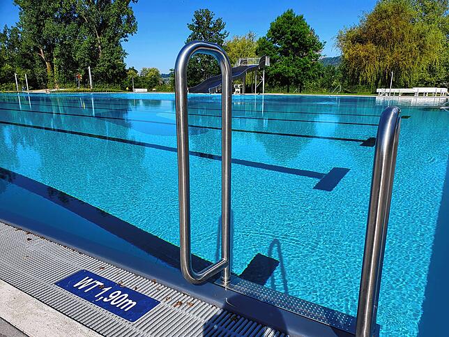 Bild 6: Vorher-Nachher-Fotos: So hat sich das Freibad Waldshut während der Sanierung verändert