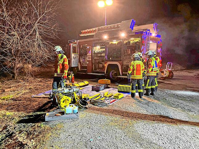 Die Feuerwehr Vöhrenbach ist mit 21 Mann vor Ort.