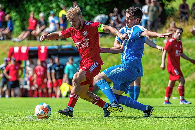 Bild 10: FC Dachsberg siegt 2:0 beim SV Berau und steigt auf &ndash; wir haben Bilder!