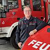 Seit 25 Jahren ist Stefan Kienzler (hier im Gerätehaus) Kommandant der Gottmadinger Feuerwehr. Er ist stolz auf seine Mannschaft, die ...
