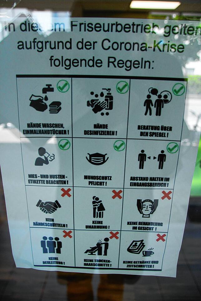 Hinweisschild im Salon Jedzig.