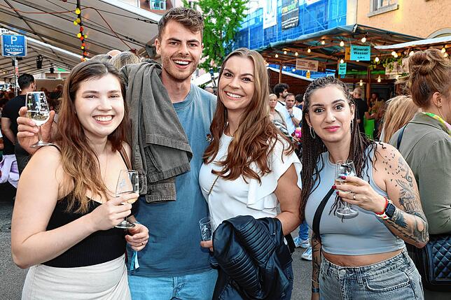 Bild 13: Mit Musik und Gaumenfreuden lockt das Konstanzer Weinfest 2025 seine Gäste