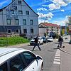 Wie soll man hier sicher über die Straße kommen? Das fragt sich JFK-Stadtrat Alexander Tasdelen, der an der Kreuzung ...